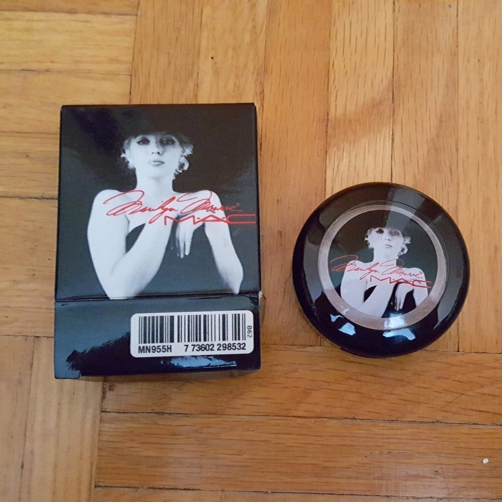 MAC Marilyn Monroe Collection Eyeshadow - Preferred Blonde